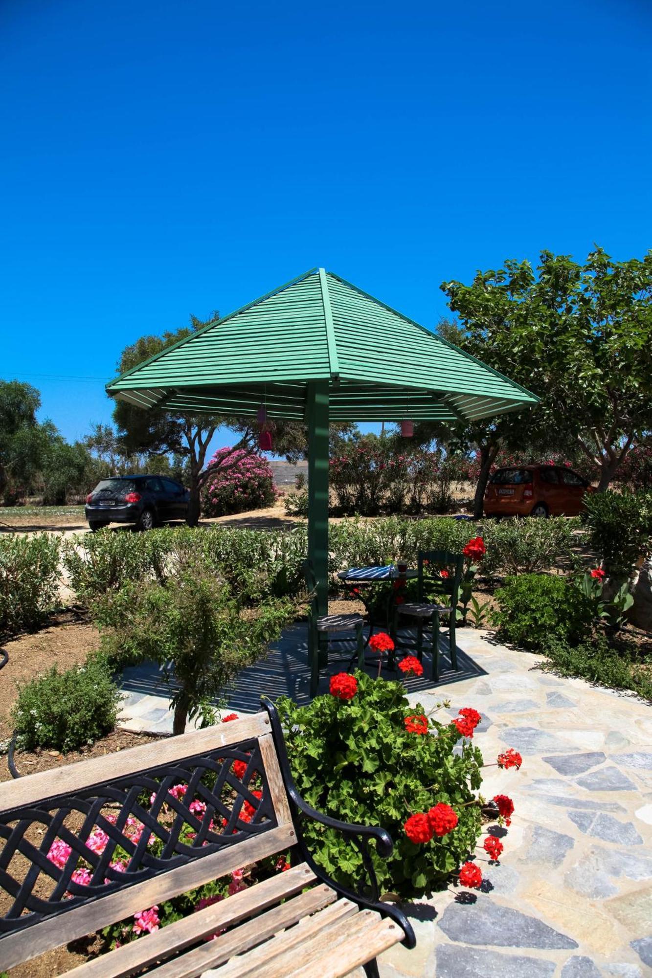 Maroussa Studios Agia Anna  Exterior photo
