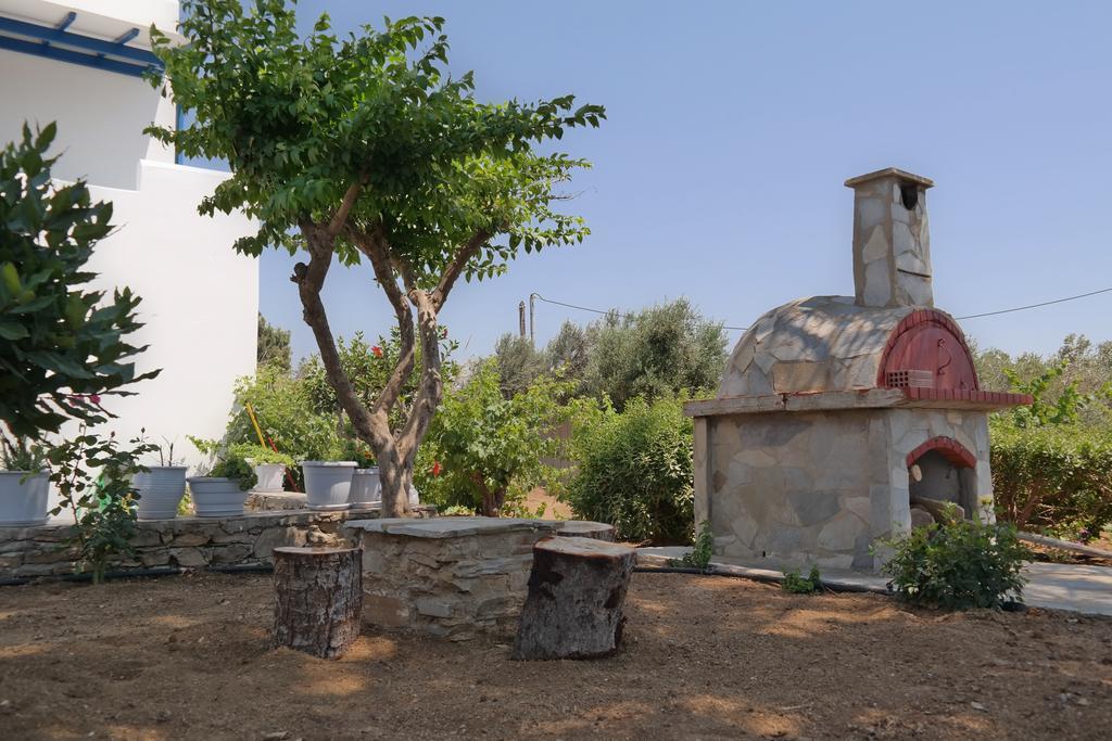 Maroussa Studios Agia Anna  Exterior photo